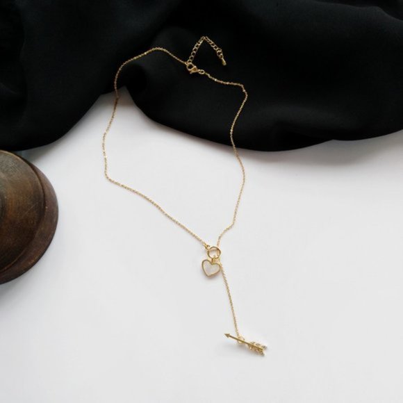 Heart And Arrow Cupid Shell Necklace - Picture 2 of 6